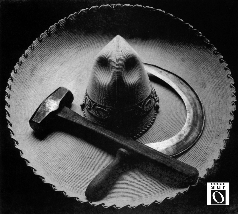 Tina Modotti. Sombrero mexicano con hoz y martillo